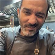 Prof de cuisine pour vos recettes gourmandes et originales .